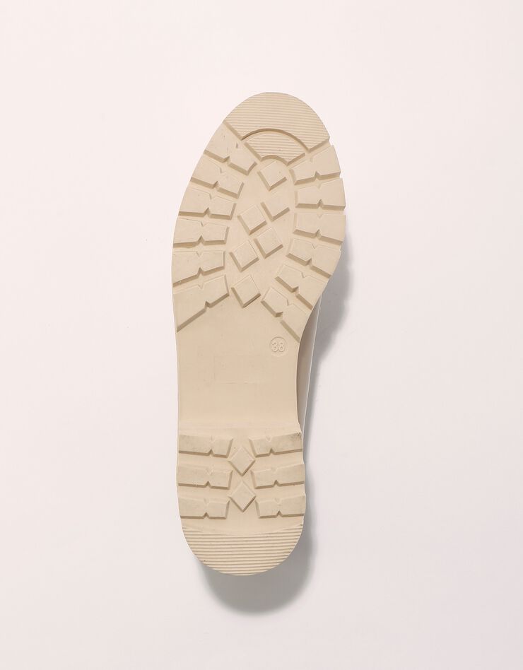 Mocassins vernis à semelle crantée (beige) Mocassins vernis à semelle crantée (beige)