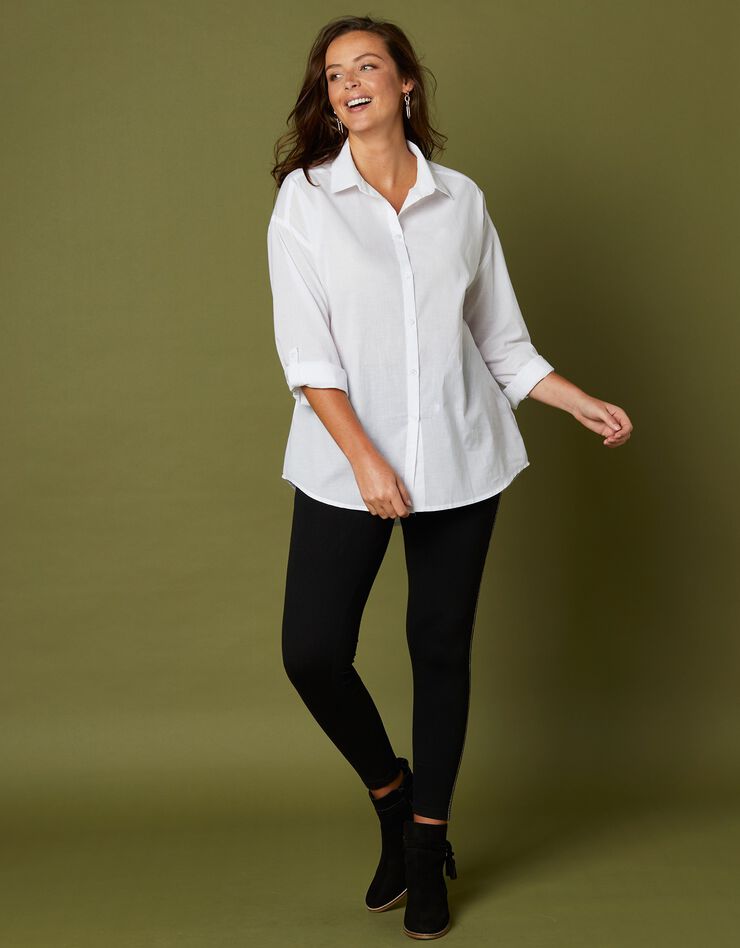 Chemise longue unie boutonnée (blanc) Chemise longue unie boutonnée (blanc)