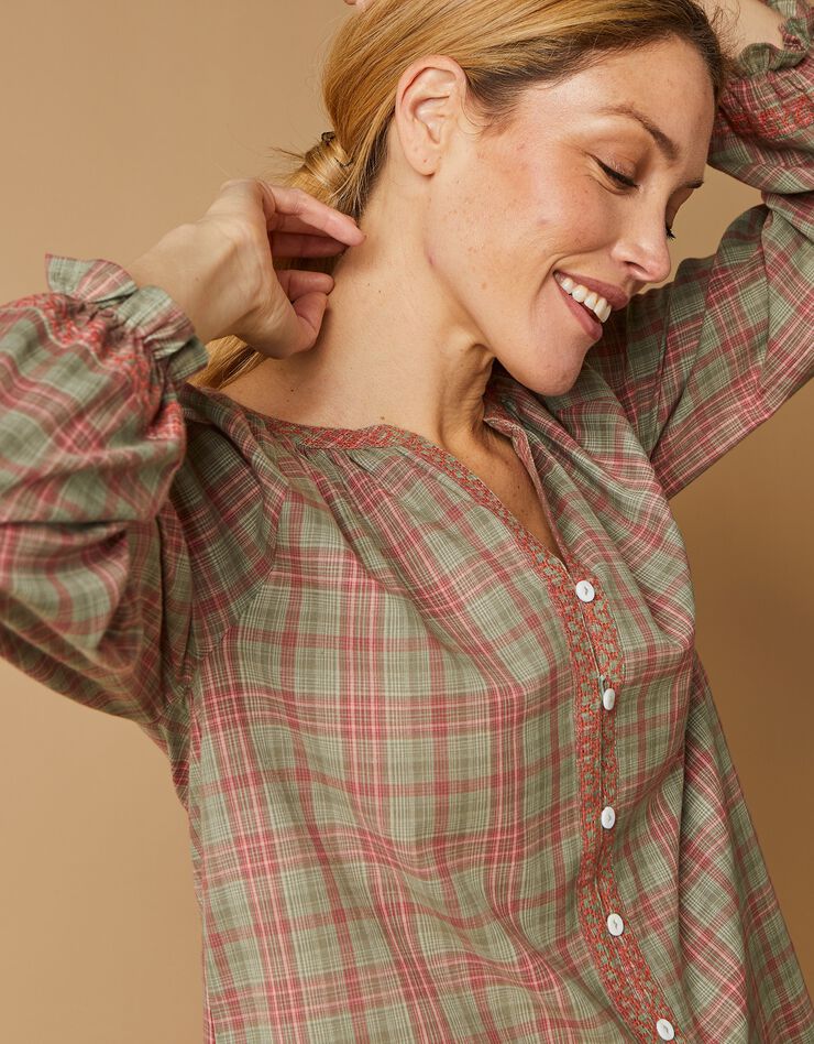 Blouse boutonnée brodée imprimée carreaux (kaki / rose) Blouse boutonnée brodée imprimée carreaux (kaki / rose)