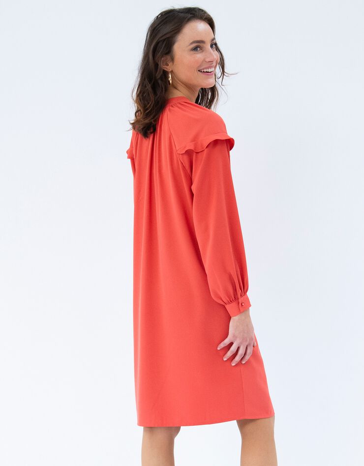 Robe forme housse volantée unie en polyester recyclé(1) (paprika)
