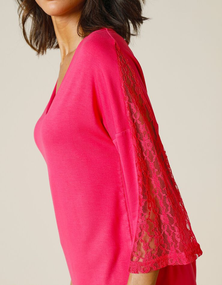 Tee-shirt col V empiècement dentelle - manches 3/4 (cerise) Tee-shirt col V empiècement dentelle - manches 3/4 (cerise)