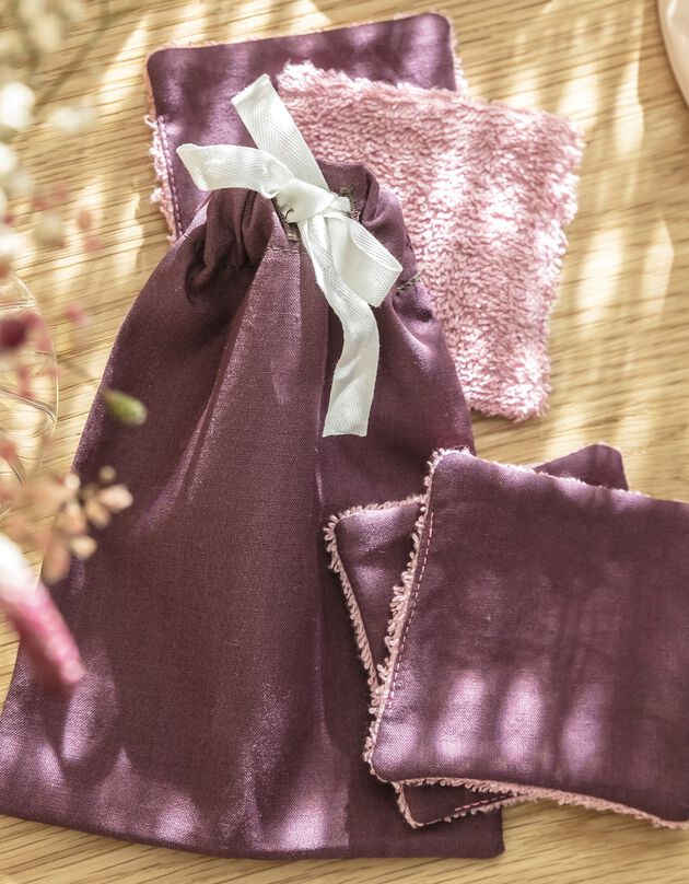 Carré démaquillant upcyclé, lot de 4 avec pochette - collection upcycling (prune)