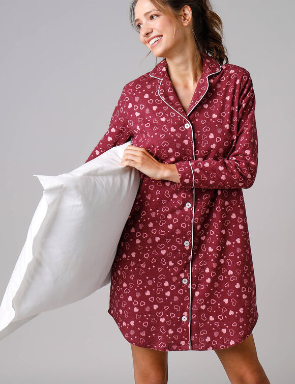 Chemise de nuit en pilou forme liquette imprim&eacute; coeur (cerise)