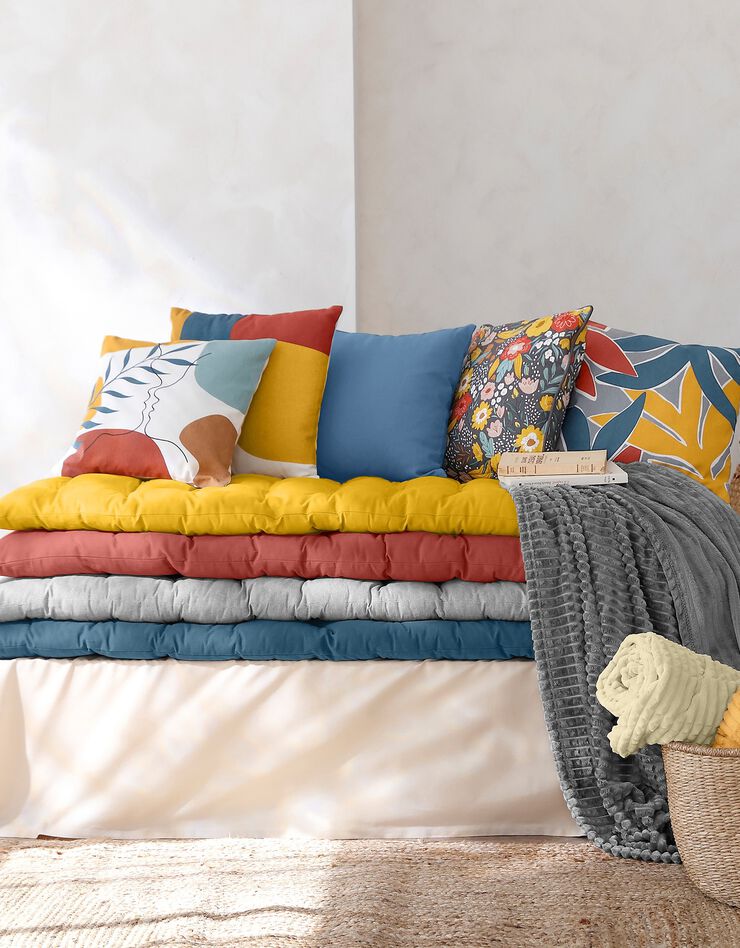 Long coussin déco coton recyclé finition pompons (bleu) Long coussin déco coton recyclé finition pompons (bleu)