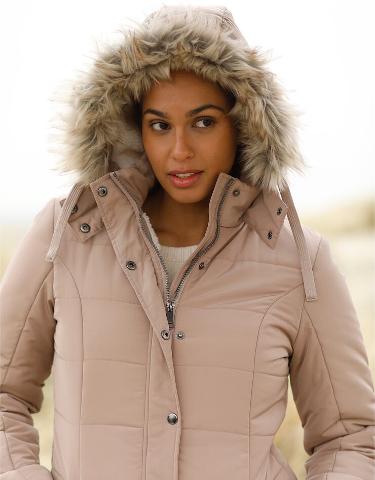 Doudoune à capuche imperméable, doublée maille peluche (taupe clair) Doudoune à capuche imperméable, doublée maille peluche (taupe clair)