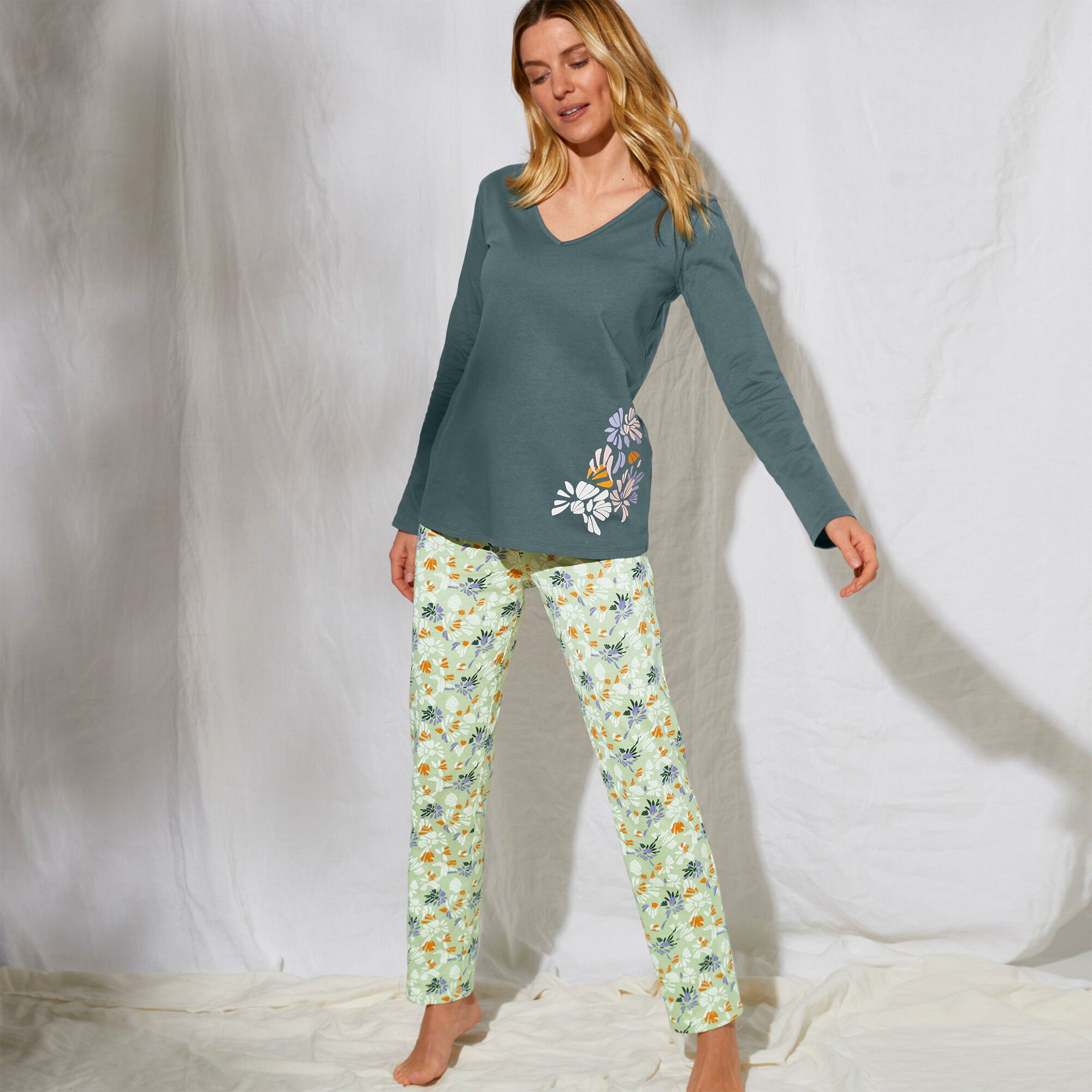 Pantacourt Pyjama Imprimé Placé "fleurettes" Blacheporte Femme Vêtements Sous-vêtements vêtements de nuit Pyjamas 
