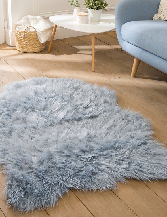 Tapis poils forme peau de b&ecirc;te (bleu glacier)