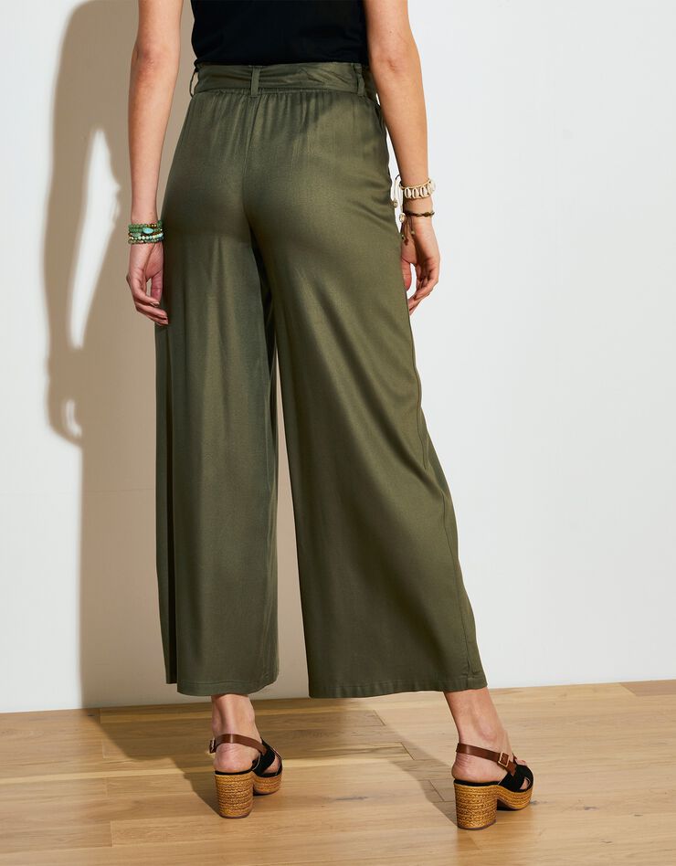 Pantalon ceinturé large et fluide longueur 7/8ème (kaki) Pantalon ceinturé large et fluide longueur 7/8ème (kaki)