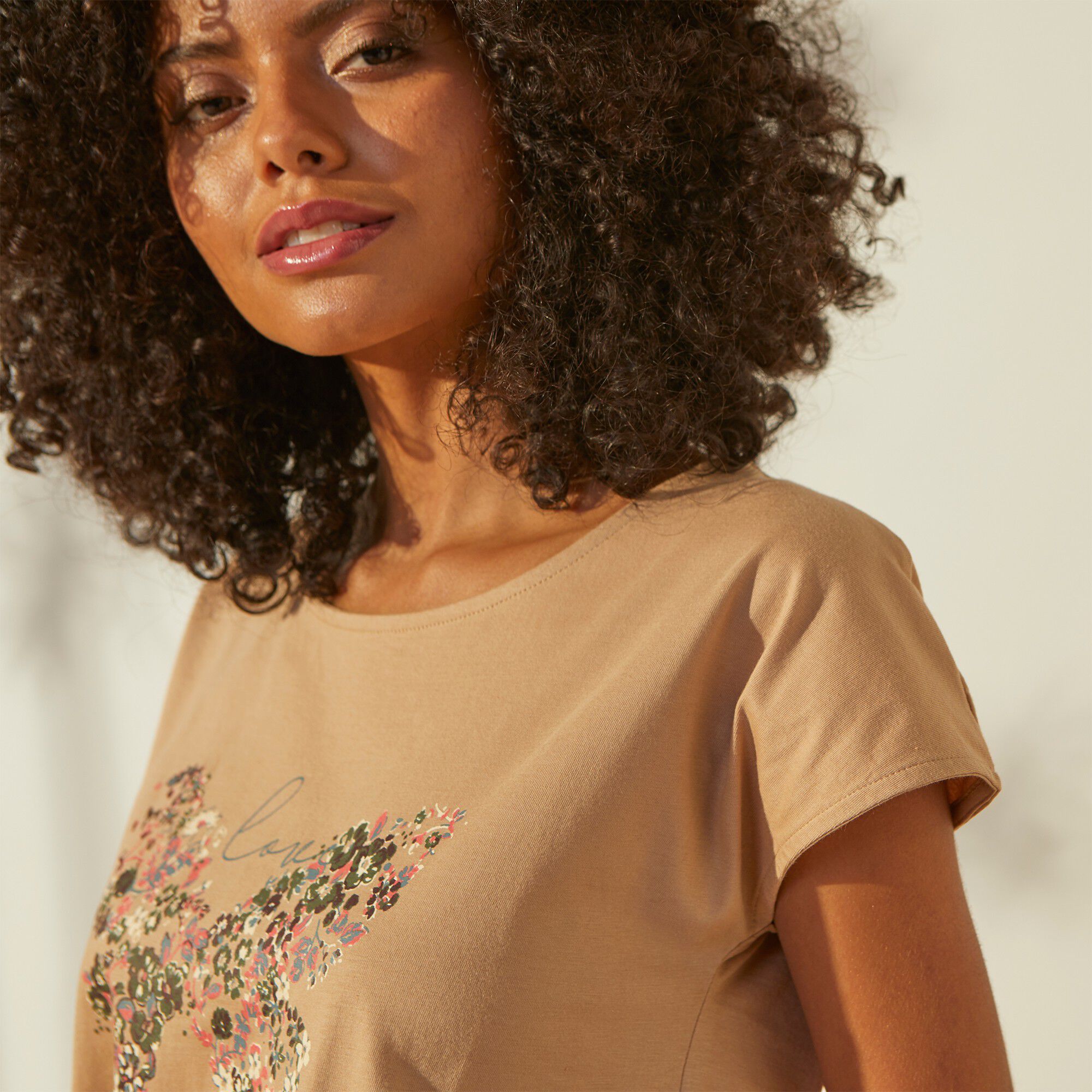 Blacheporte Femme Vêtements Tops & T-shirts T-shirts Manches courtes Achat Responsable Tee-shirt Papillon Blanc 