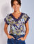 T-shirt imprimé col V macramé (marine / bleu)