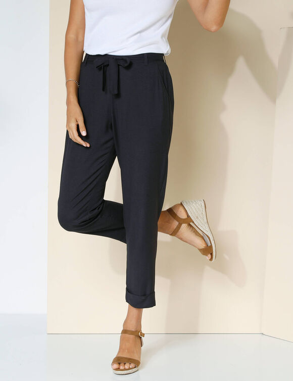 Pantalon 7/8ème fuselé uni, tissu fluide (noir)