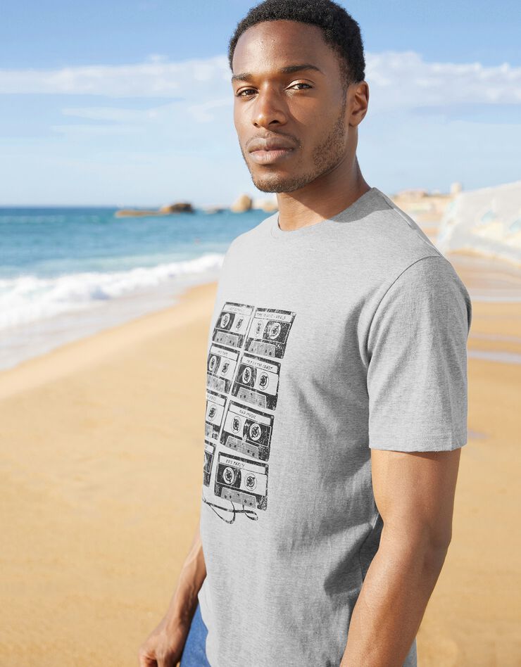 Tee-shirt col rond imprimé placé effet usé (gris chiné) Tee-shirt col rond imprimé placé effet usé (gris chiné)