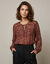 Blouse d&eacute;tails nouettes, manches longues, voile imprim&eacute; fleuri (bordeaux)