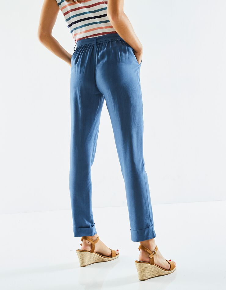 Pantalon 7/8ème fuselée uni, tissu fluide (bleu grisé) Pantalon 7/8ème fuselée uni, tissu fluide (bleu grisé)