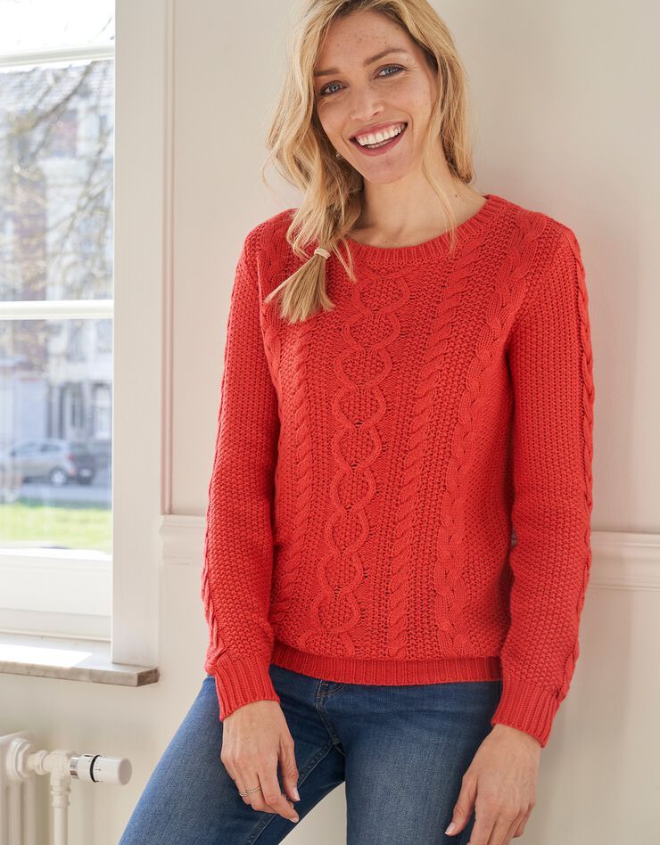 Pull col rond, maille torsadée (corail) Pull col rond, maille torsadée (corail)