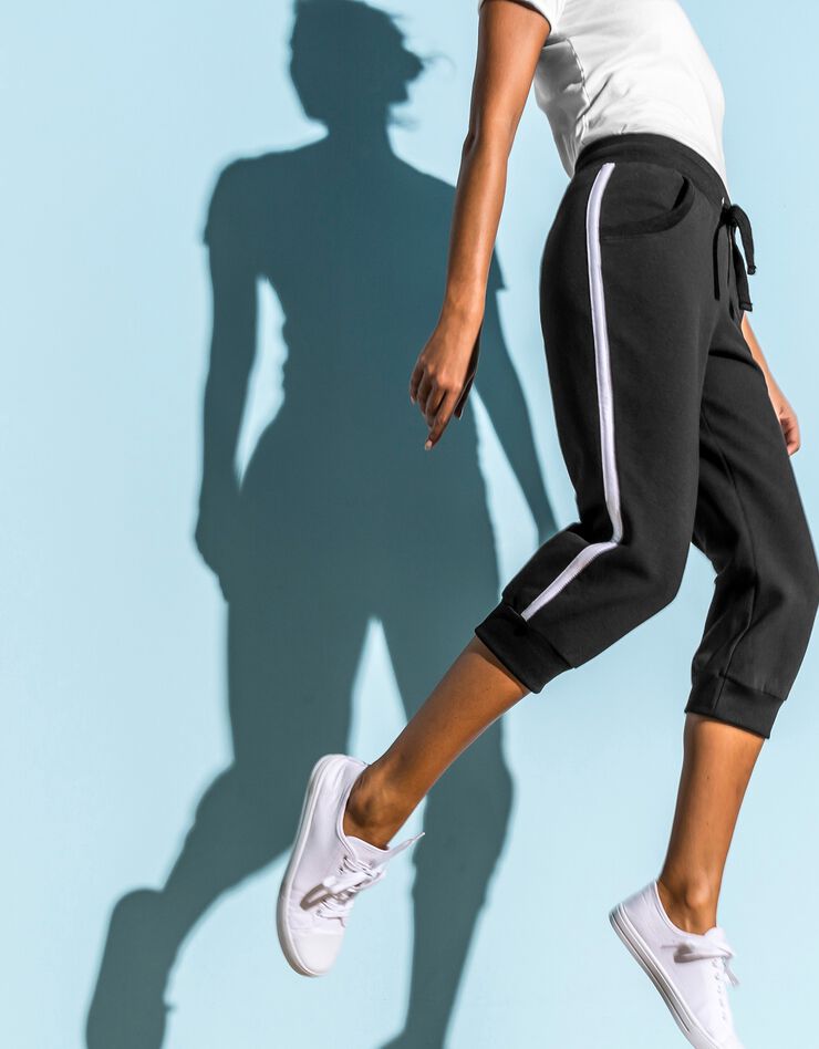 Pantacourt jogging bicolore (noir / blanc) Pantacourt jogging bicolore (noir / blanc)