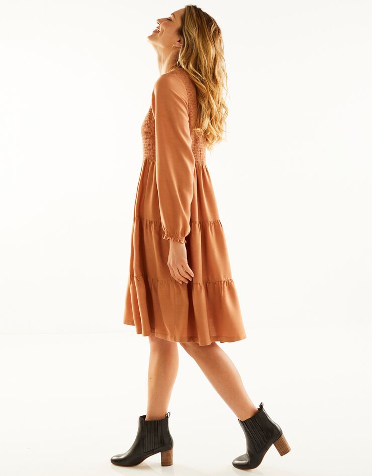 Robe smockée manches longues unie (caramel) Robe smockée manches longues unie (caramel)