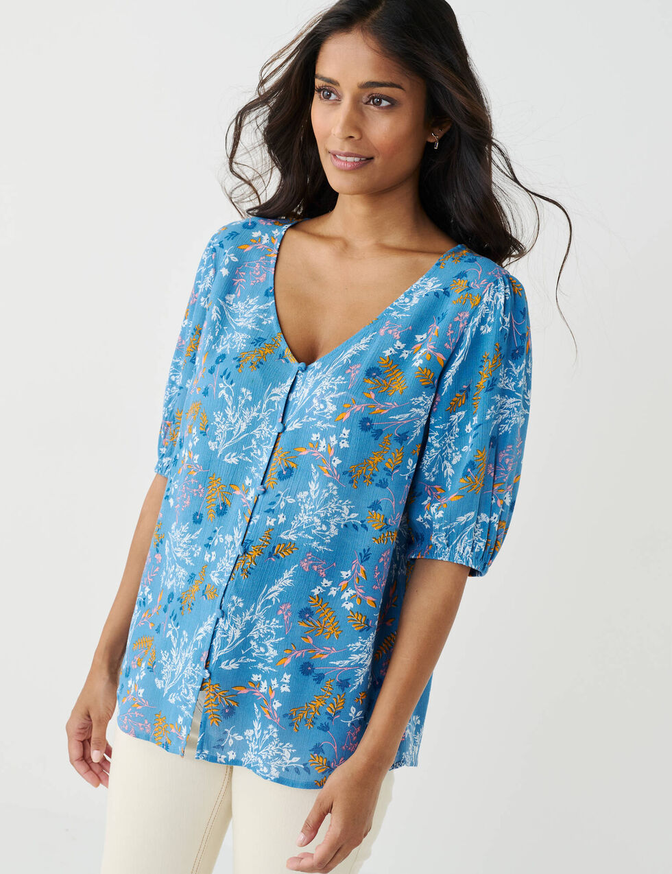 Vero Moda - Robe chemise longue boutonnée à imprimé fleurs - Bleu