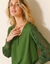 Blouse macramé col V manches longues, crêpe fluide (vert olive)