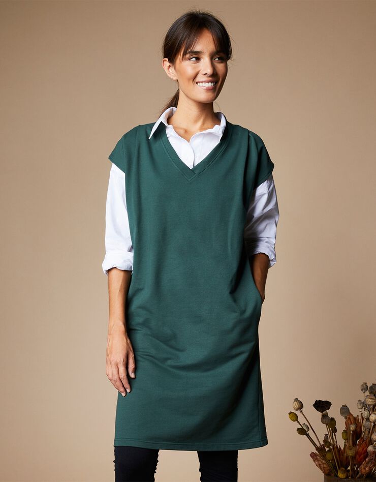 Robe molleton léger col V sans manches (vert foncé) Robe molleton léger col V sans manches (vert foncé)