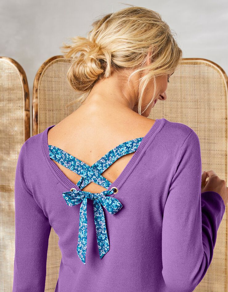 Pull uni, laçage dos imprimé fleuri (lilas) Pull uni, laçage dos imprimé fleuri (lilas)