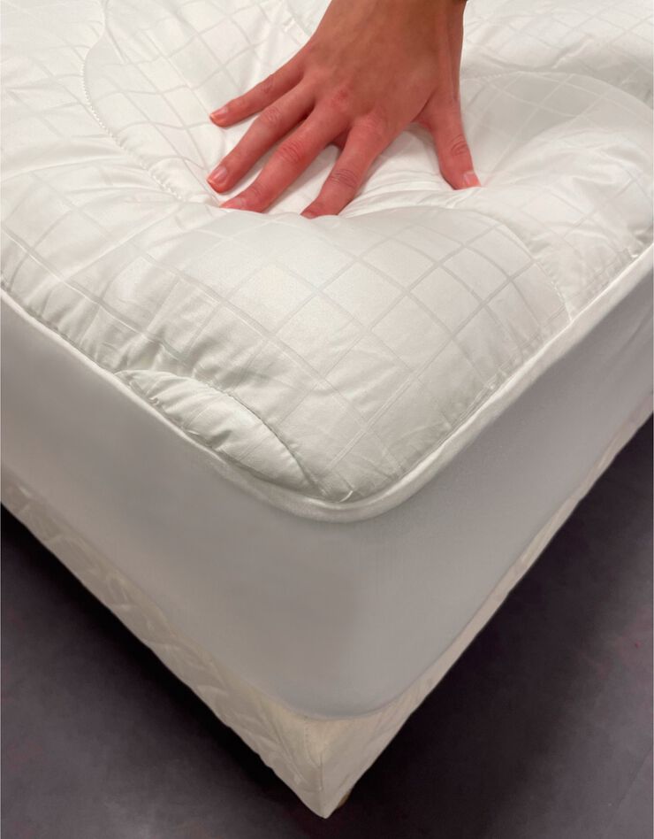 Surmatelas Luxe Royal enveloppe satin de coton (blanc) Surmatelas Luxe Royal enveloppe satin de coton (blanc)