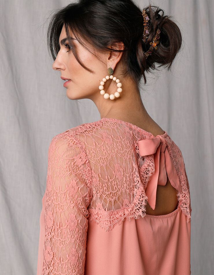 Blouse dentelle noeud dos manches longues (rose grisé) Blouse dentelle noeud dos manches longues (rose grisé)