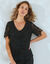 Blouse col V entièrement en macramé (noir)