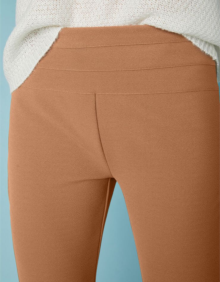 Pantalon coupe bootcut maille crêpe stretch - petite stature (noisette) Pantalon coupe bootcut maille crêpe stretch - petite stature (noisette)