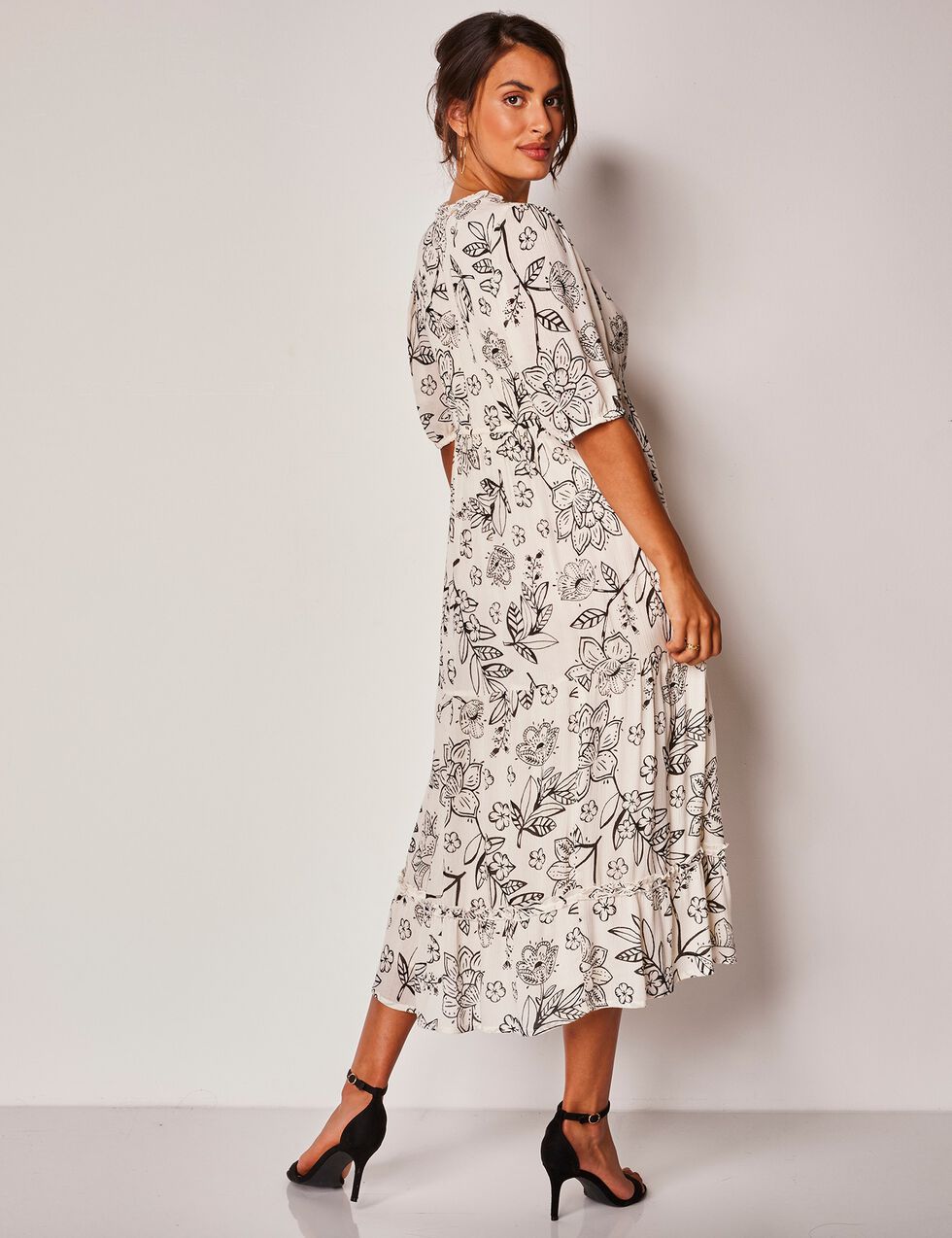 Robe Derhy Fantaisie Imprimée Papillons - Couleur écru Et Noir, Taille M, En Viscose/polyester, Occasion Très Bon état