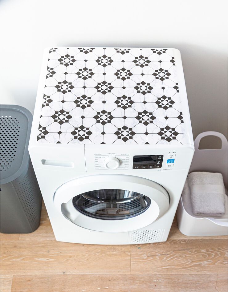 Tapis protection électroménager motif carreaux de ciment (noir / blanc) Tapis protection électroménager motif carreaux de ciment (noir / blanc)