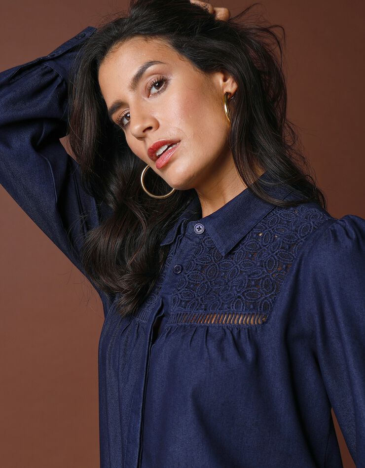 Chemise en denim avec broderie (bleu grisé) Chemise en denim avec broderie (bleu grisé)