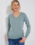 Pull col V, laine d'agneau (vert grisé)