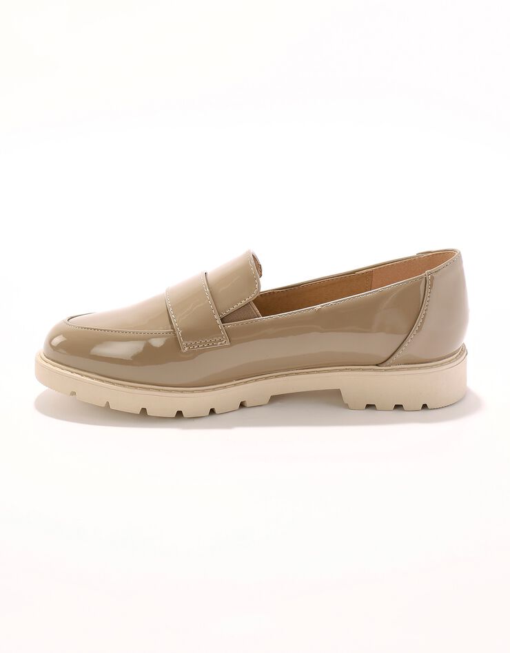 Mocassins vernis à semelle crantée (beige) Mocassins vernis à semelle crantée (beige)