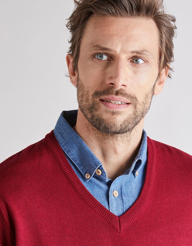 Pull col V 80% laine (rouge carmin) Pull col V 80% laine (rouge carmin)