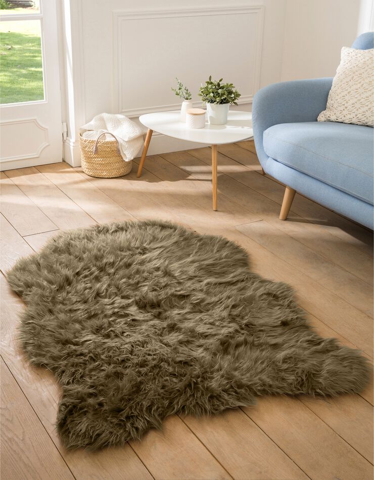 Tapis poils forme peau de bête (taupe) Tapis poils forme peau de bête (taupe)