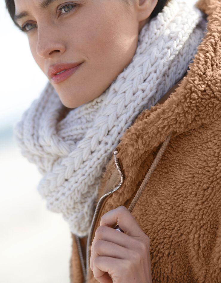Manteau bouclette à capuche zippé (caramel) Manteau bouclette à capuche zippé (caramel)