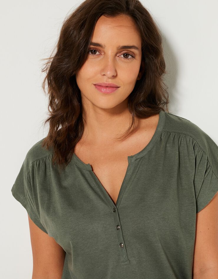 Tee-shirt col tunisien manches courtes, uni (kaki) Tee-shirt col tunisien manches courtes, uni (kaki)