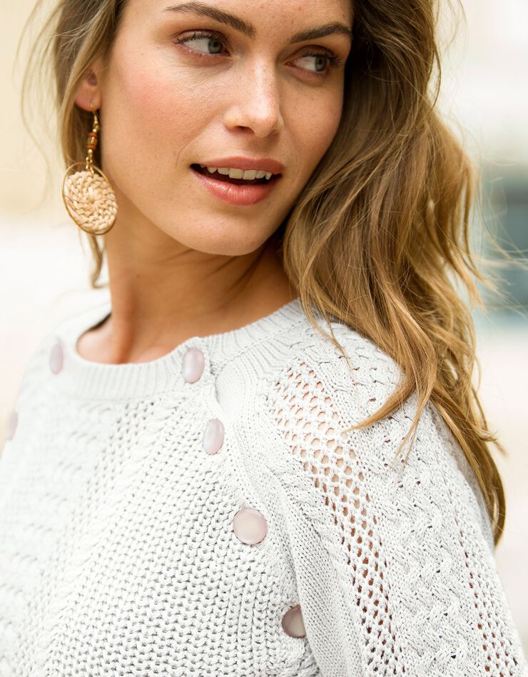 Pull torsadé boutonné (écru)