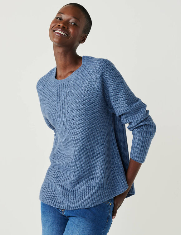 Pull &eacute;vas&eacute; col rond &agrave; c&ocirc;tes en biais, maille anglaise (bleu denim)
