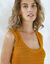 Pull sans manches en crochet (safran)