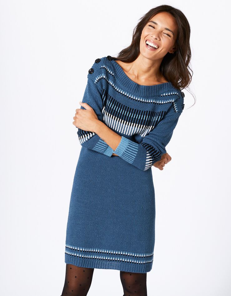 Robe pull à motifs jacquard et col bateau boutonné (bleu grisé / noir) Robe pull à motifs jacquard et col bateau boutonné (bleu grisé / noir)