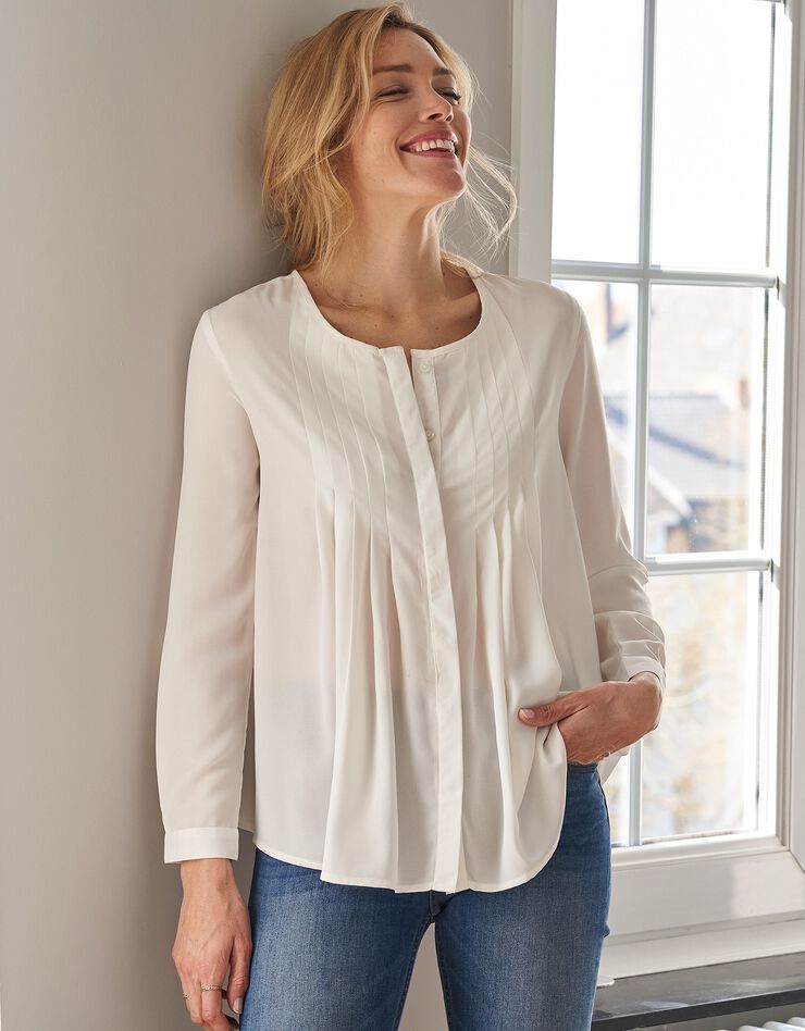 Blouse boutonnée à plis évasée unie, crêpe (écru) Blouse boutonnée à plis évasée unie, crêpe (écru)