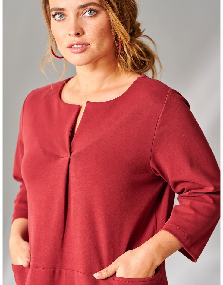 Robe manches 3/4 avec décolleté goutte (rouge foncé) Robe manches 3/4 avec décolleté goutte (rouge foncé)