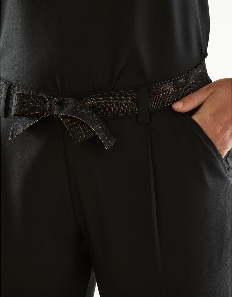 Pantalon uni crêpe fluide ceinture dorée (noir)