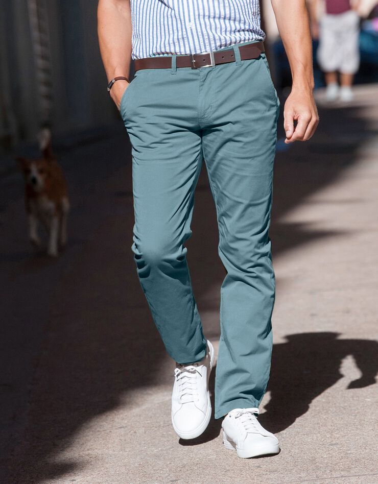 Pantalon chino uni sergé stretch grand confort (bleu lagon) Pantalon chino uni sergé stretch grand confort (bleu lagon)