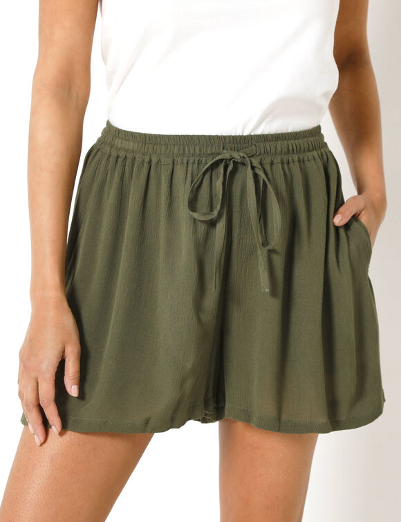 Short cr&eacute;pon uni, effet jupette (kaki)