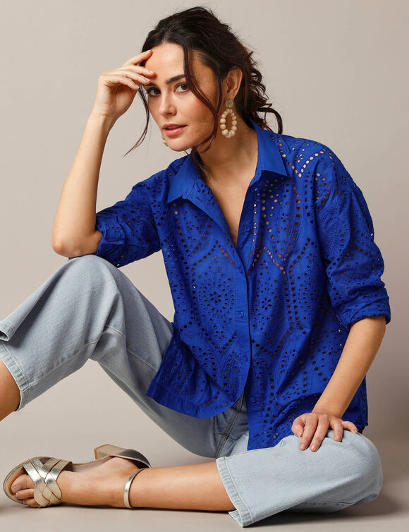 Chemisier broderie anglaise, manches longues (bleu)