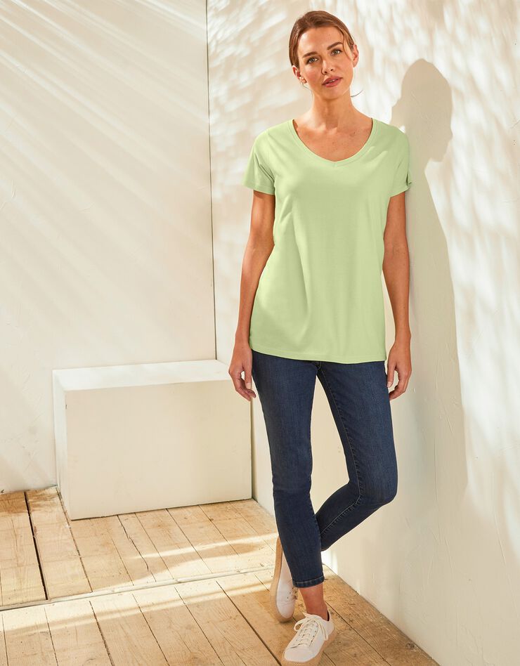 Tee-shirt col V uni manches courtes coton (anis) Tee-shirt col V uni manches courtes coton (anis)