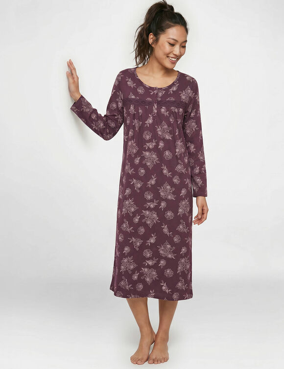 Chemise de nuit longue manches longues imprim&eacute;e "roses" (prune / rose)